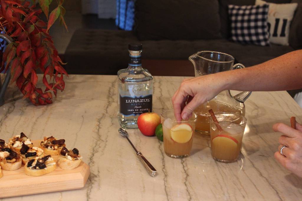 Sara's Thanksgiving Cocktail & Appetizer Recipes