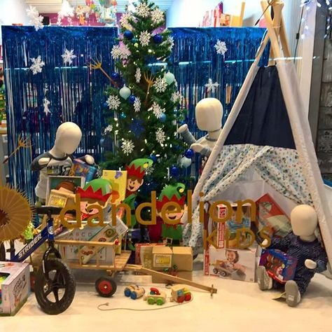 Seasons Greetings (December 2017)