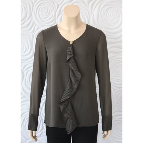 Weill Weill Forest Green Blouse with Ruffle Front Detail and Pleats at the Sleeve Weill Weill Forest Green Blouse with Ruffle Front Detail and Pleats at the Sleeve