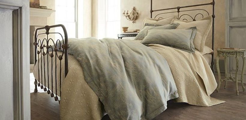 Linen Alley: Building The Perfect Winter Bed In Jackson Hole