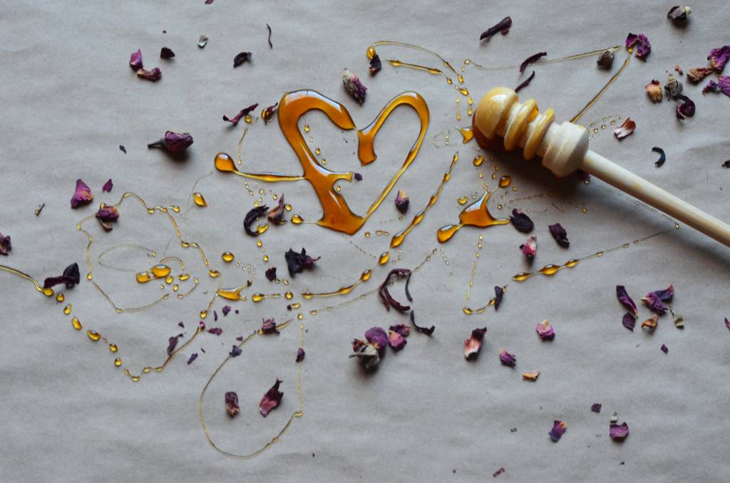 Round Up: Last Minute Valentines Gifts for Your Honeybee