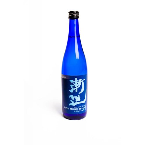 Banzai Junmai Ginjo Sake 'Snow Moon Beauty', Yamagata, Japan (720ml) Banzai Junmai Ginjo Sake 'Snow Moon Beauty', Yamagata, Japan (720ml)