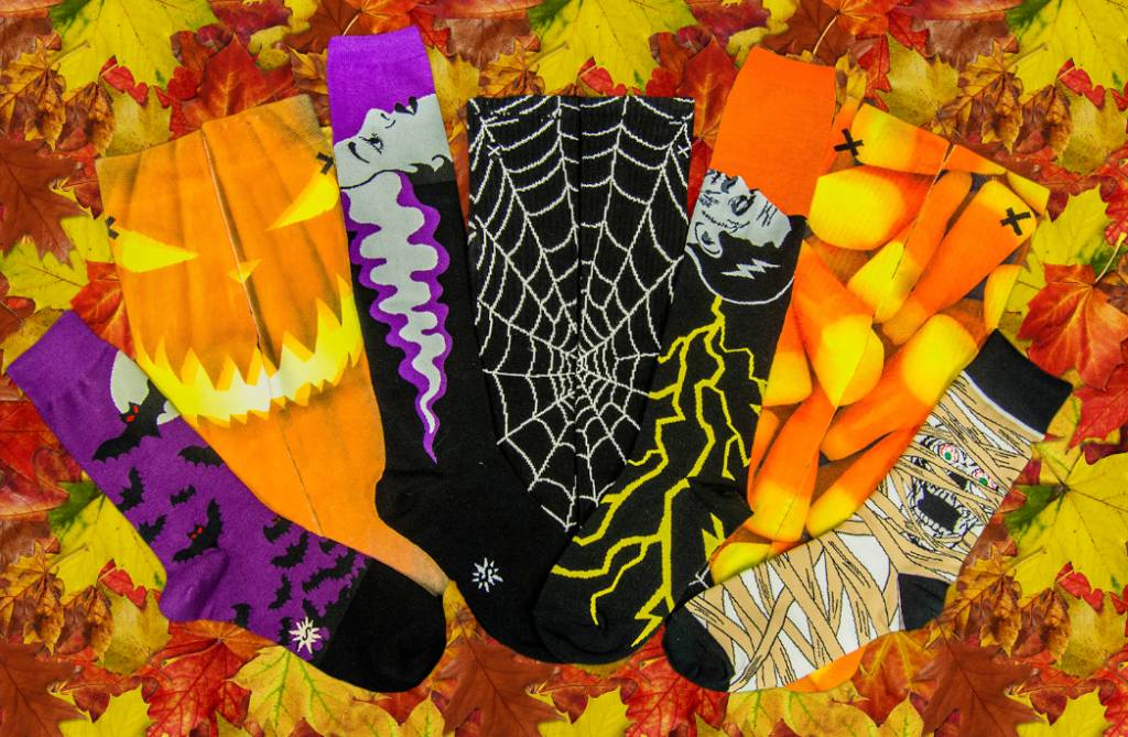4 Halloween themed socks