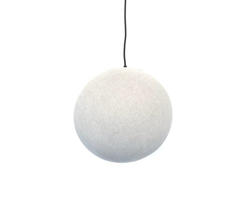 La Case De Cousin Paul Um Globe Pendant Light Lappartement Um Globe Pendant Light
