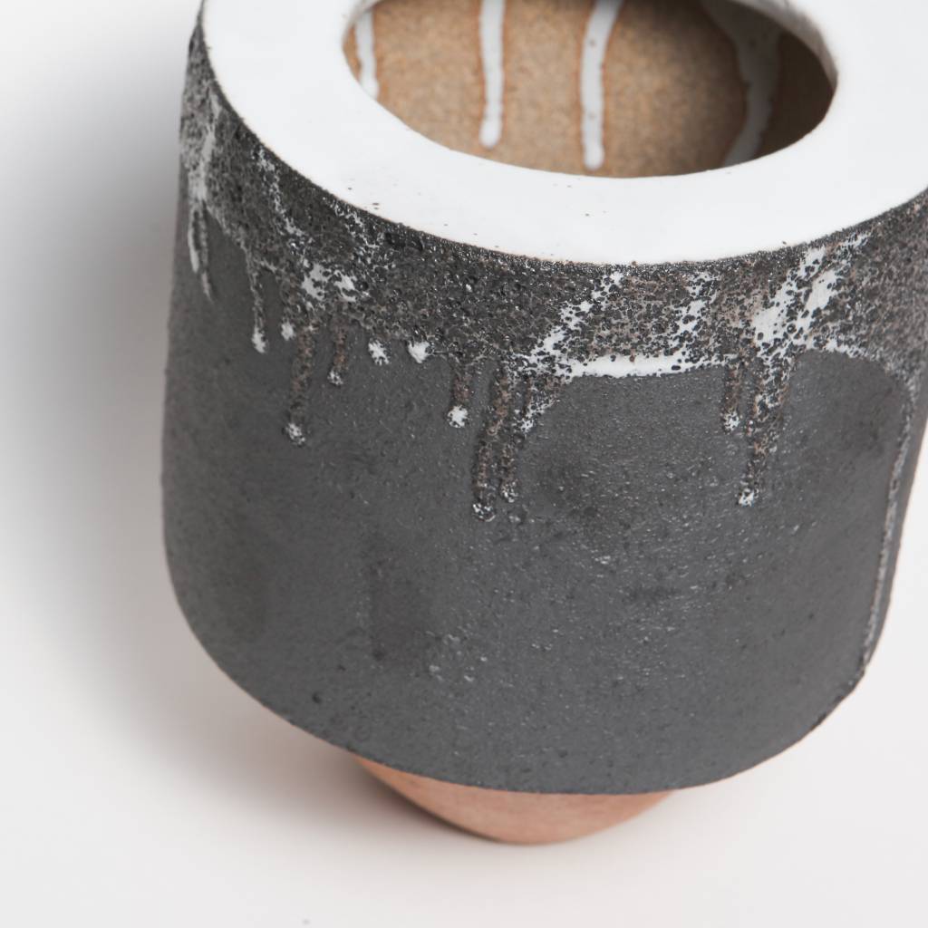 BZippy & Co. BZippy Black Medium Planter
