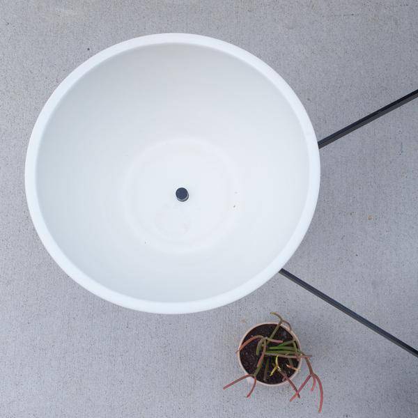 Modernica Case Study Bowls with Metal Tri-Stand, Medium White