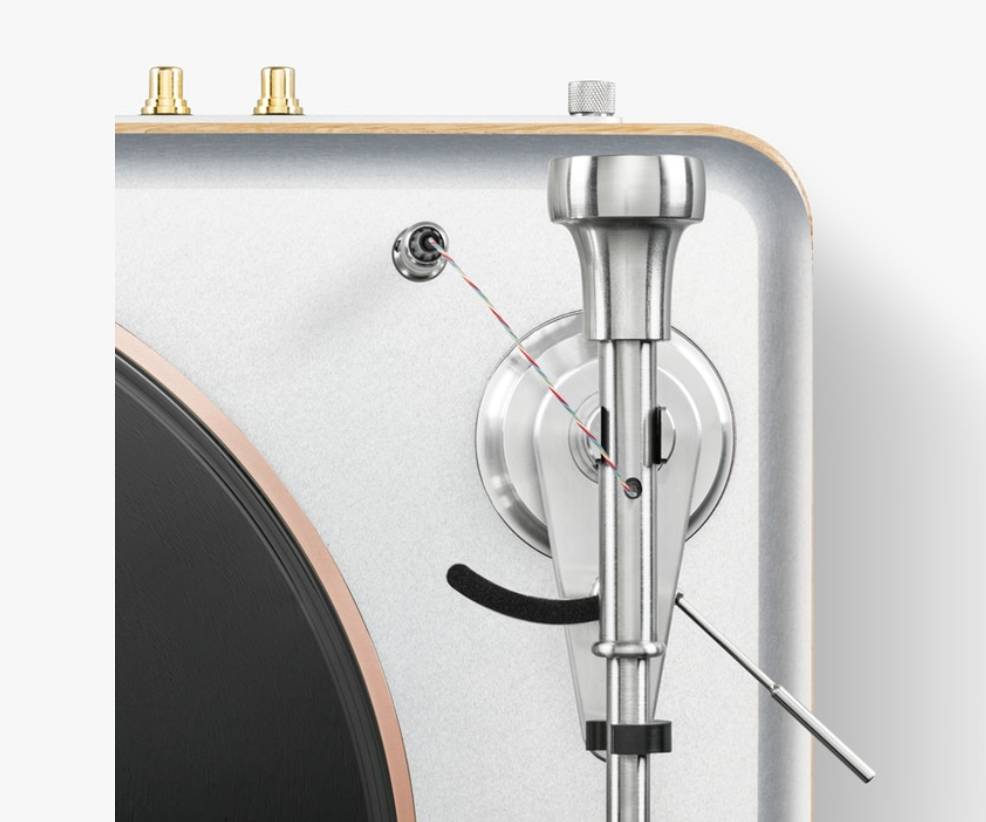Shinola Audio The Rose Gold Runwell Turntable