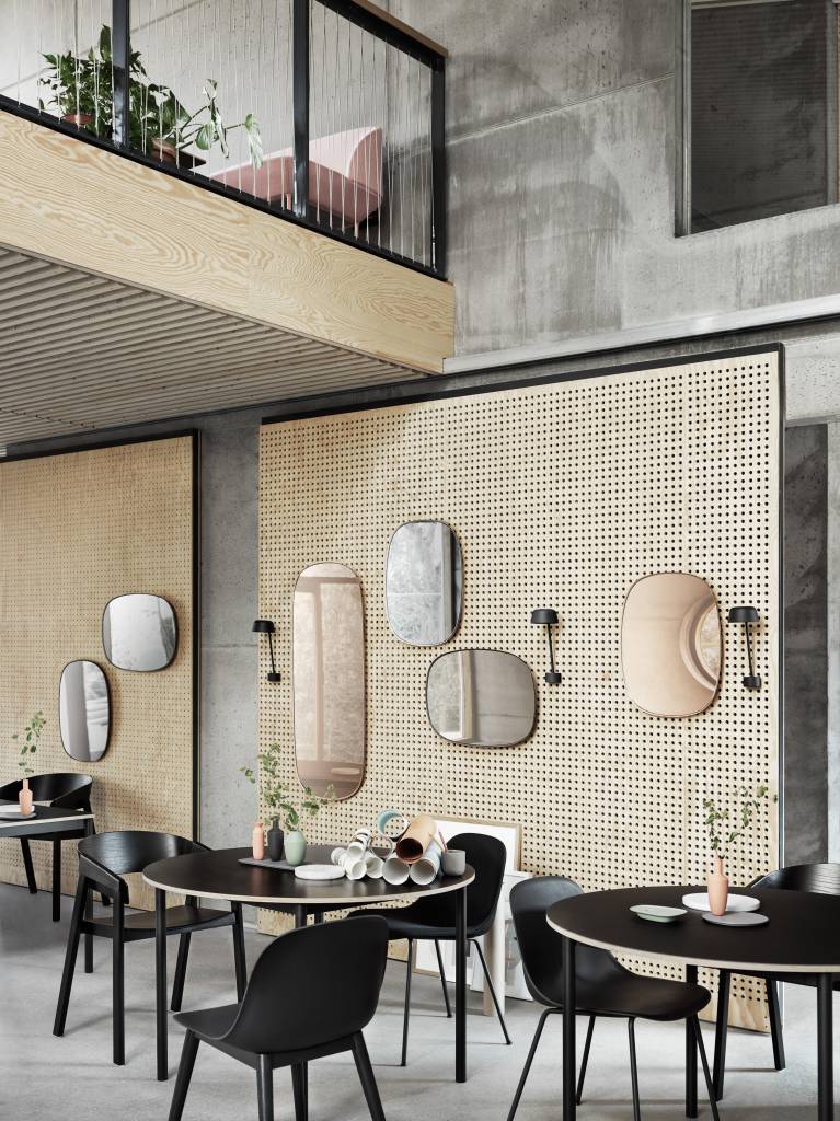 Muuto Framed Mirror