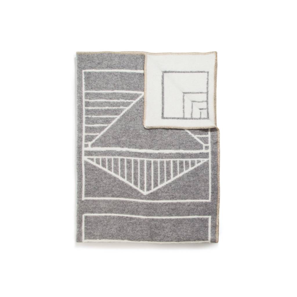 Hawkins NY Alyson Fox Alpine Throw (Snow)