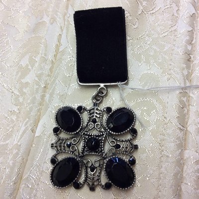 Dracula Clothing Onyx Velvet Medal Brooch