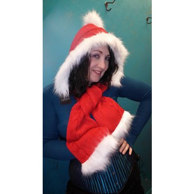 Elope Santa Knitted Hood/Scarf
