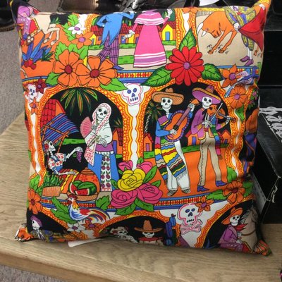 Pillow - Vida de los Muertos 14"