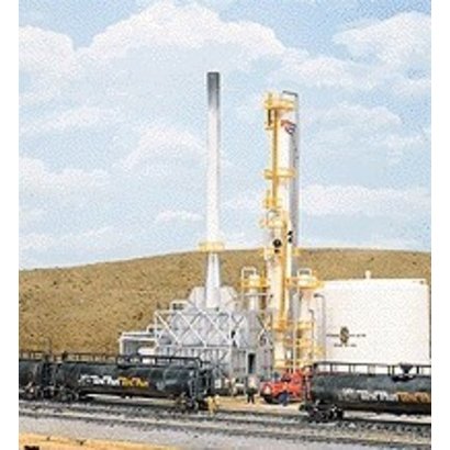 WALC - Walthers Cornerstone North Island Refinery -- Kit - 8-1/16 x 5" 20.5 x 12.7cm
