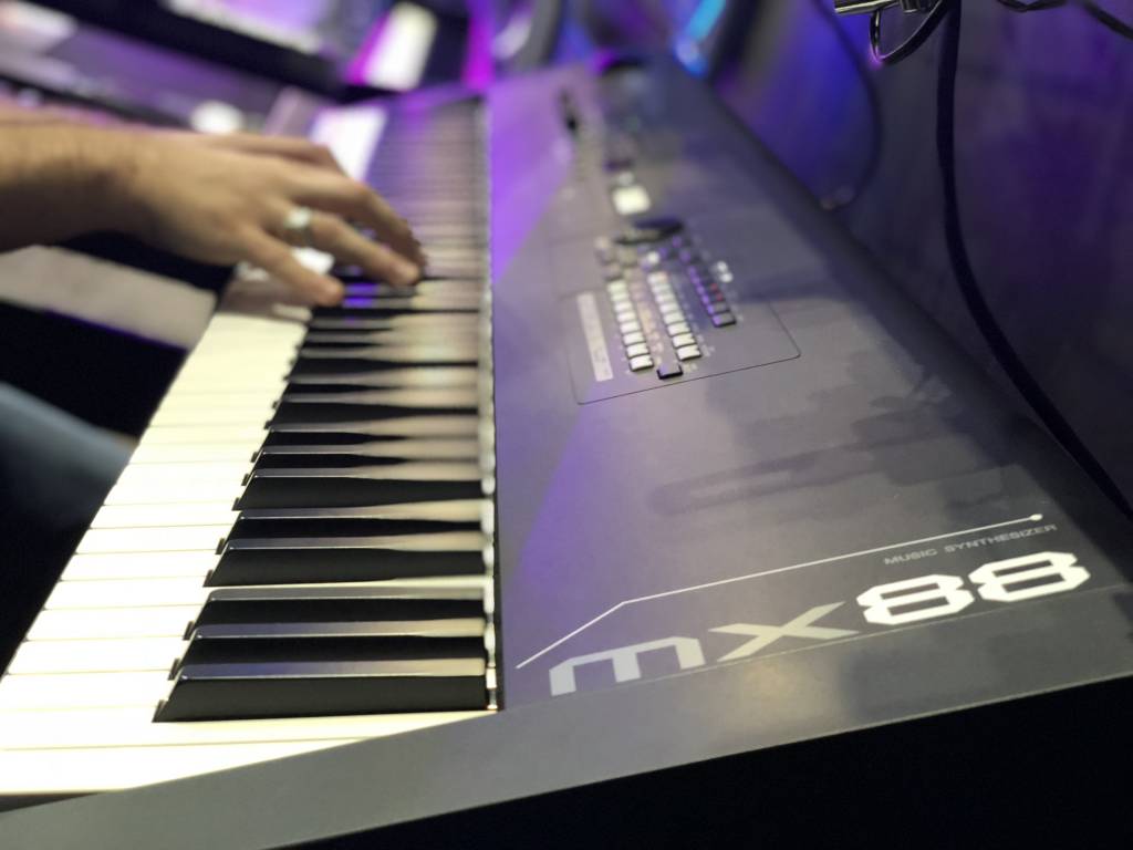 Bill reviews the Yamaha MX88!