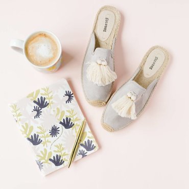 Shoes Shoes