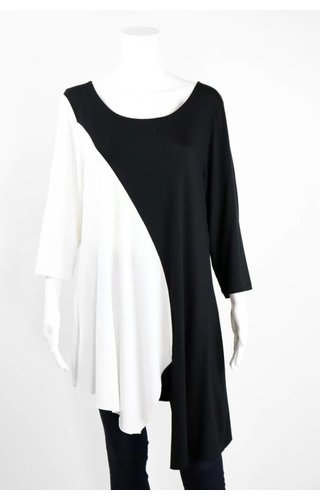 Alembika 3/4 sleeve Vertical Color Block Tunic Alembika 3/4 sleeve Vertical Color Block Tunic