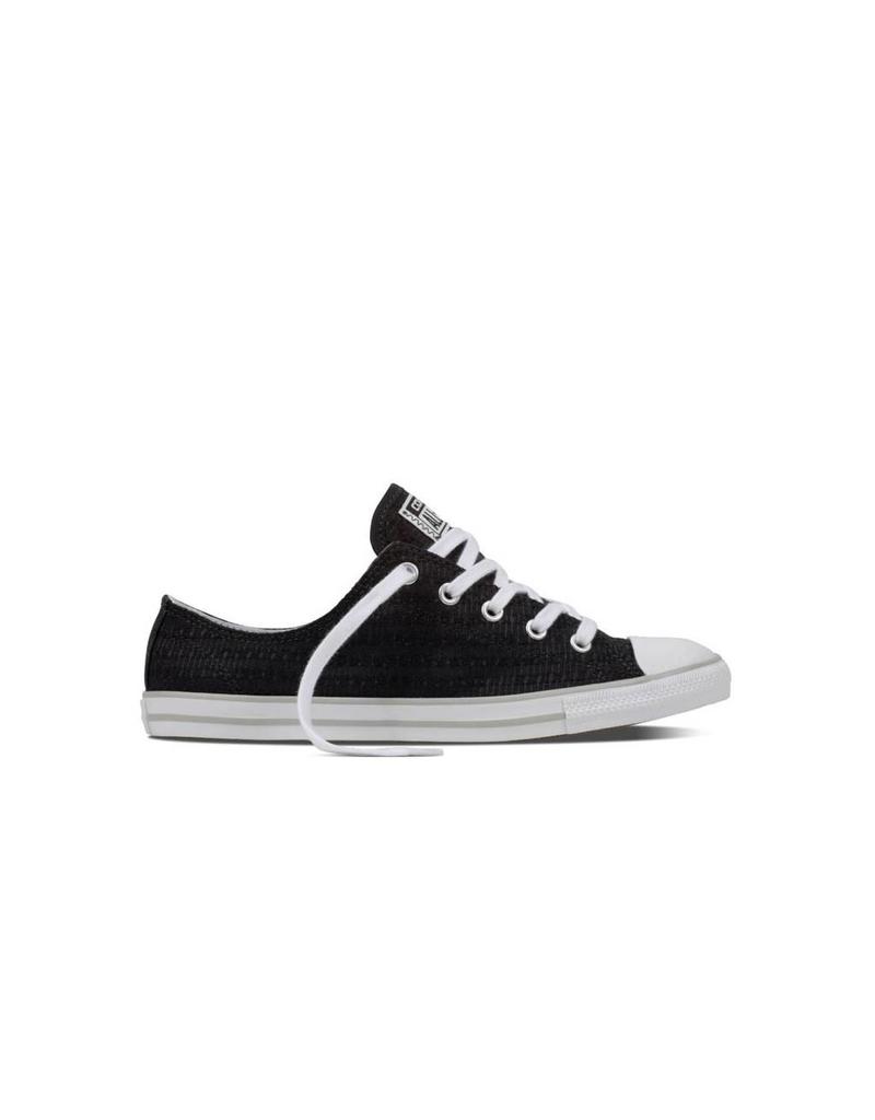 converse chuck taylor dainty