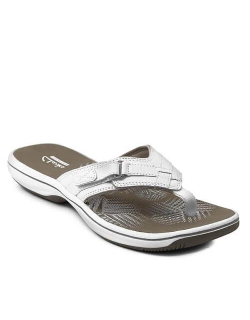 clarks breeze sky flip flops