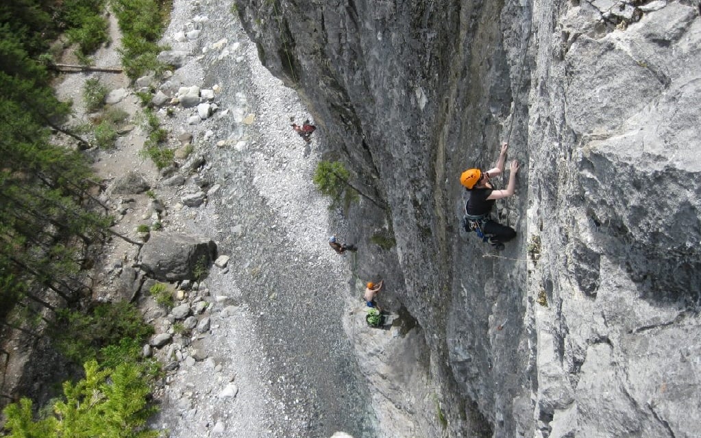 canmore climbing cougar canyon crag