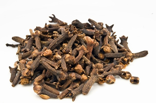 Kamelya Clove Essential Oil